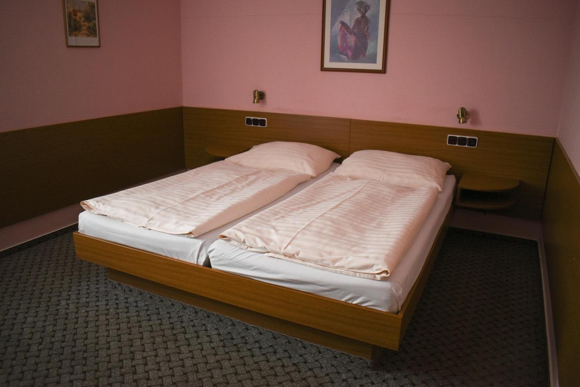 Hotel U Jiriho Humpolec Kültér fotó