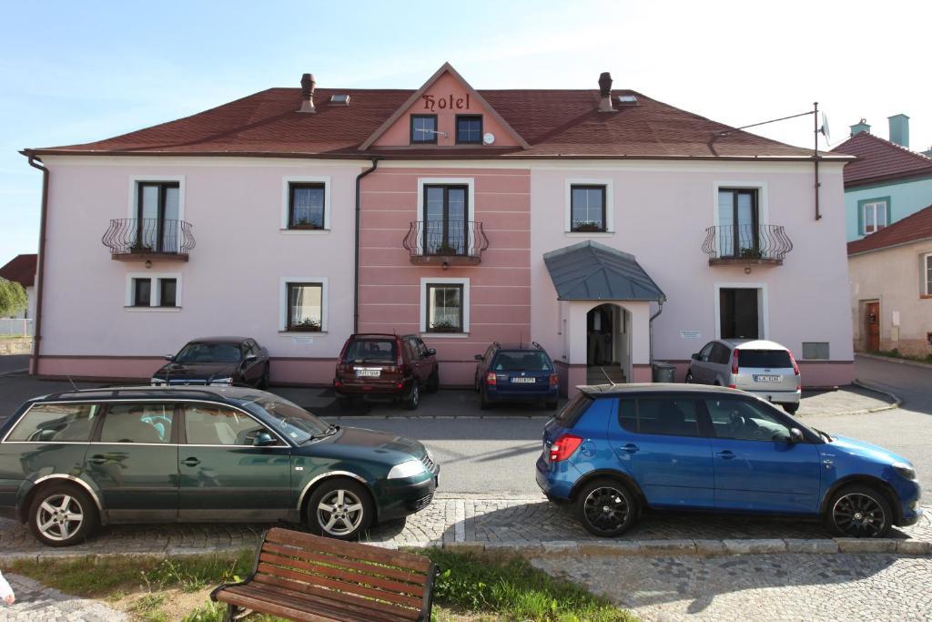 Hotel U Jiriho Humpolec Kültér fotó