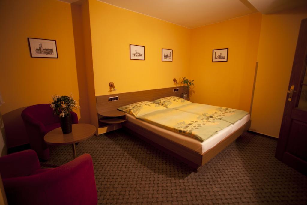 Hotel U Jiriho Humpolec Szoba fotó